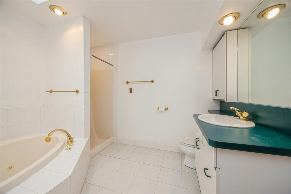 725 N Catherine Avenue, La Grange Park, IL 60526