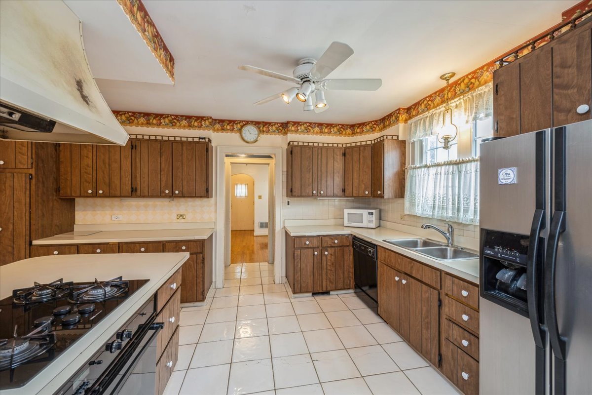 725 N Catherine Avenue, La Grange Park, IL 60526