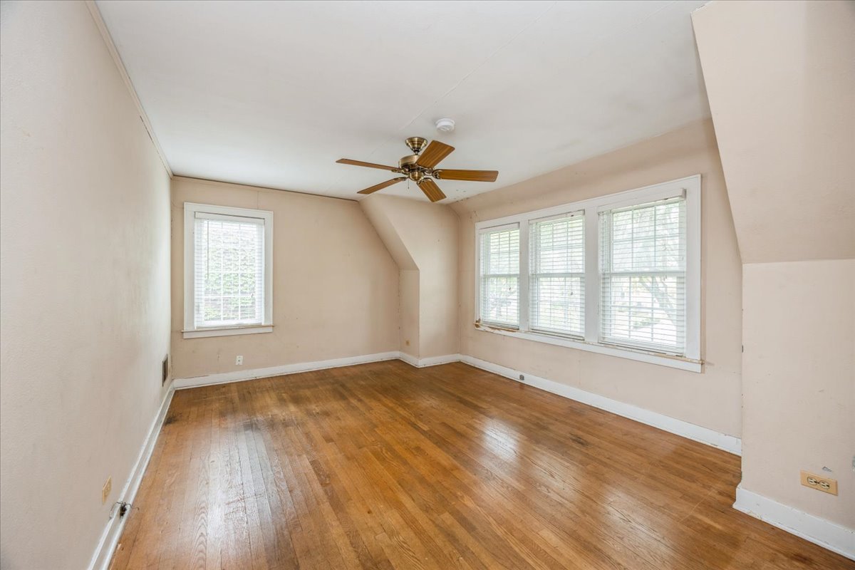 725 N Catherine Avenue, La Grange Park, IL 60526
