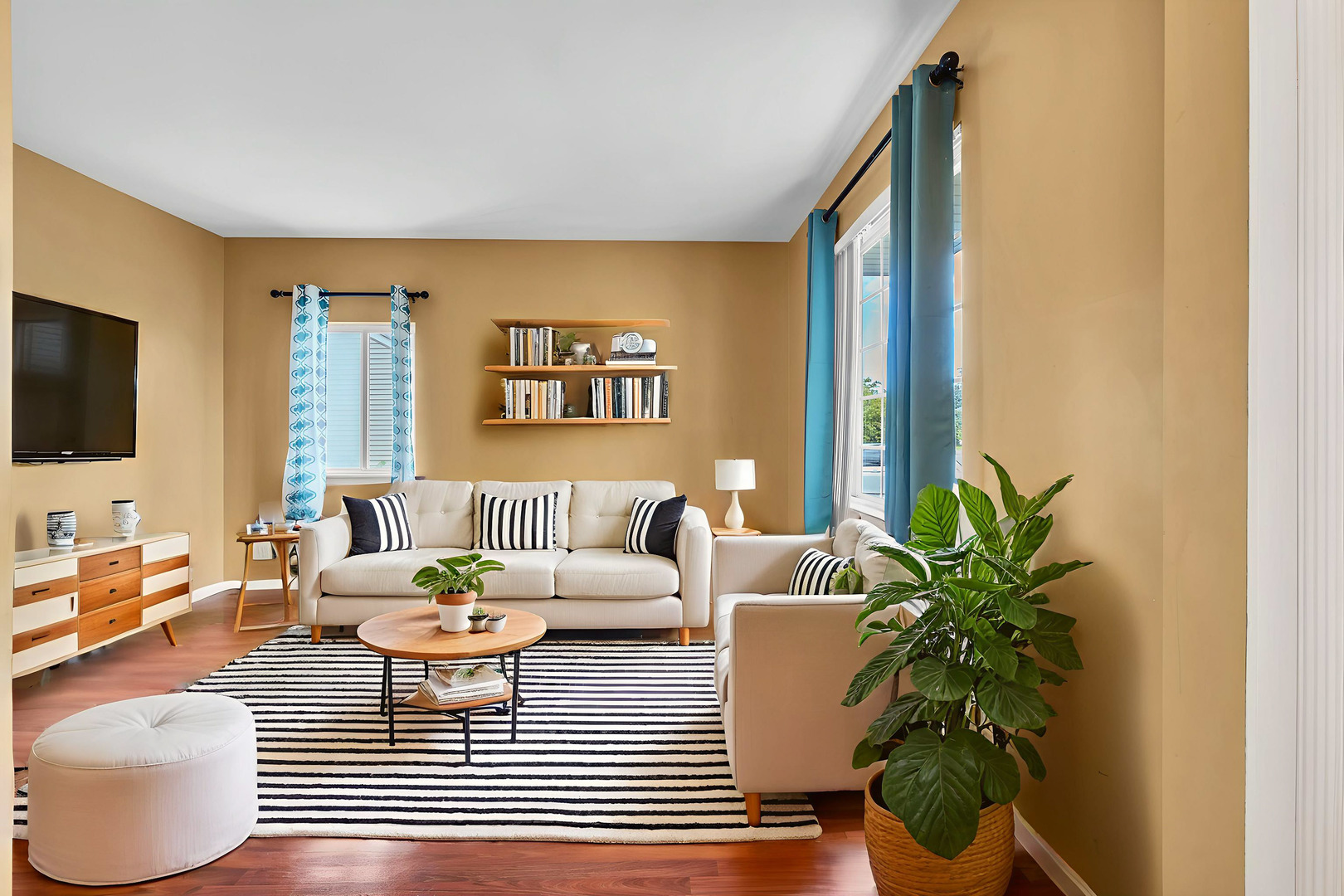 131 S Annandale Drive, Lake In The Hills, IL 60156