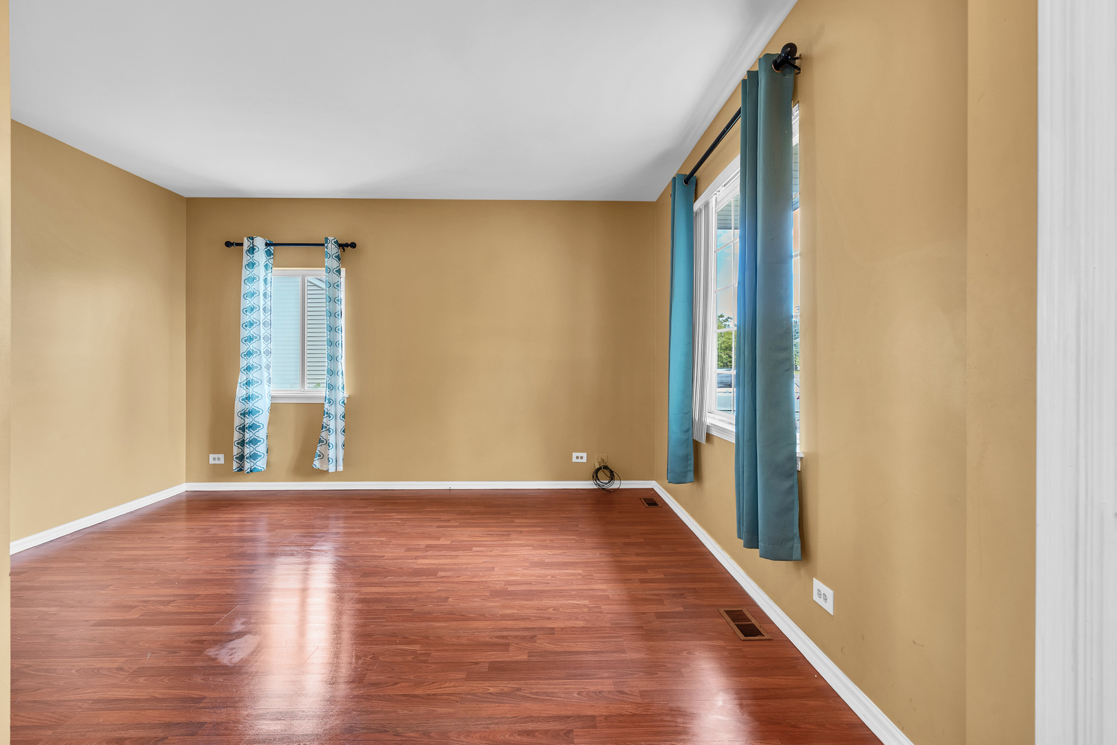 131 S Annandale Drive, Lake In The Hills, IL 60156