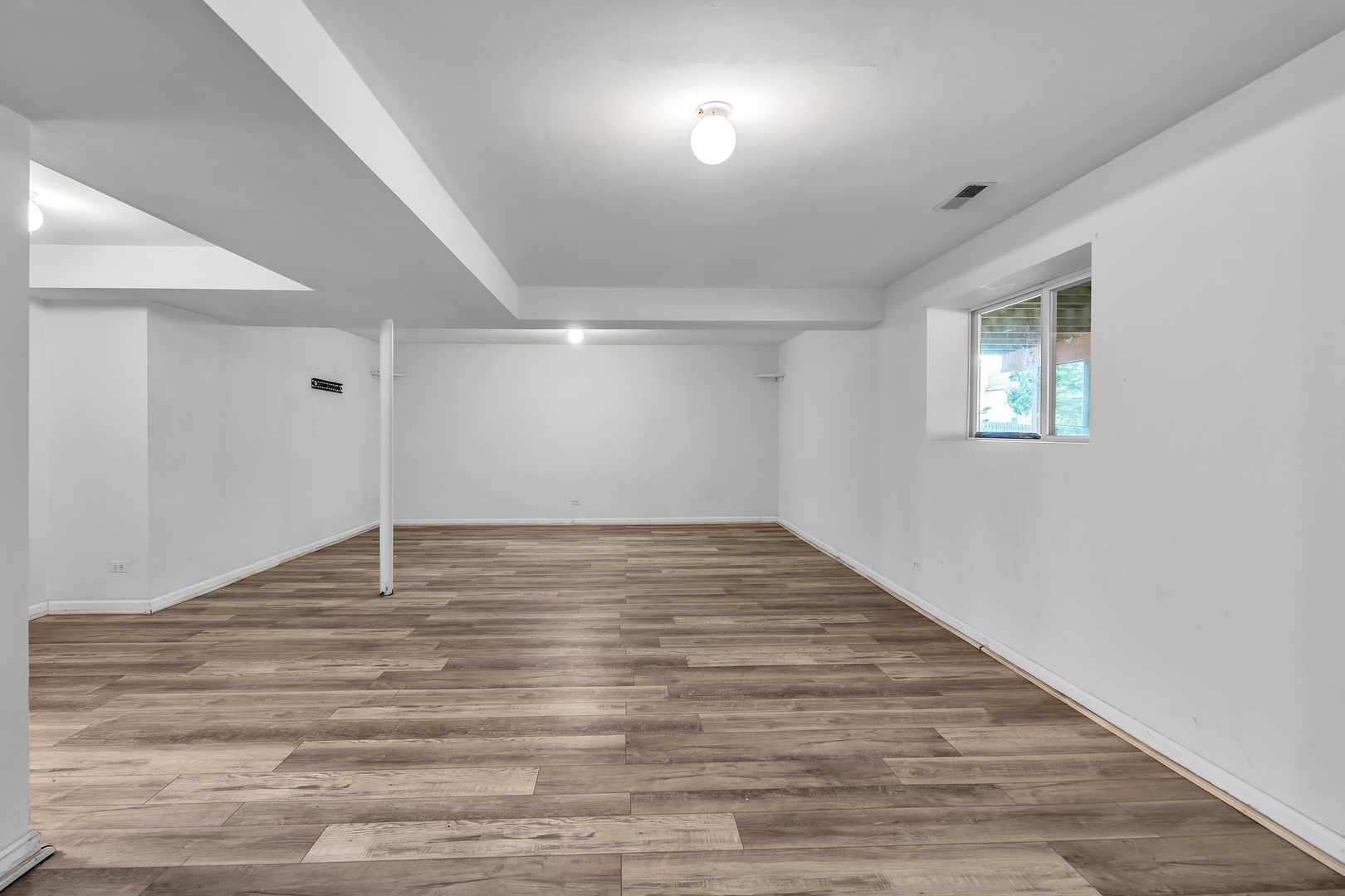 131 S Annandale Drive, Lake In The Hills, IL 60156