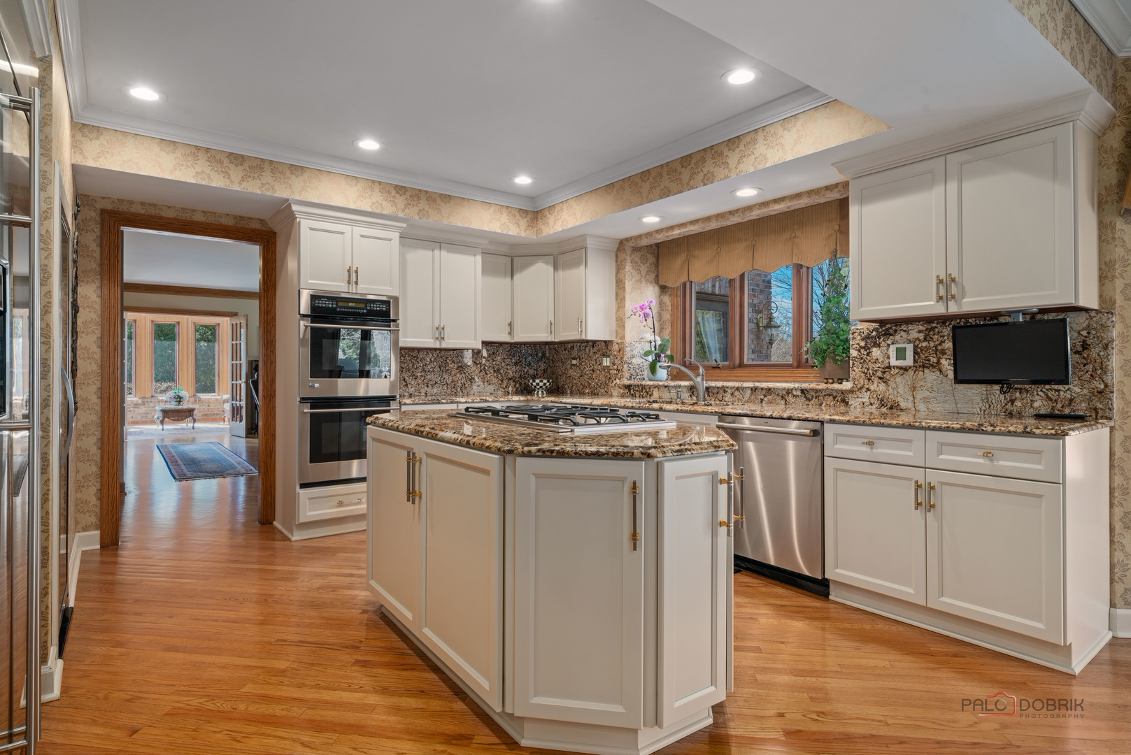 1330 Kurtis Lane, Lake Forest, IL 60045