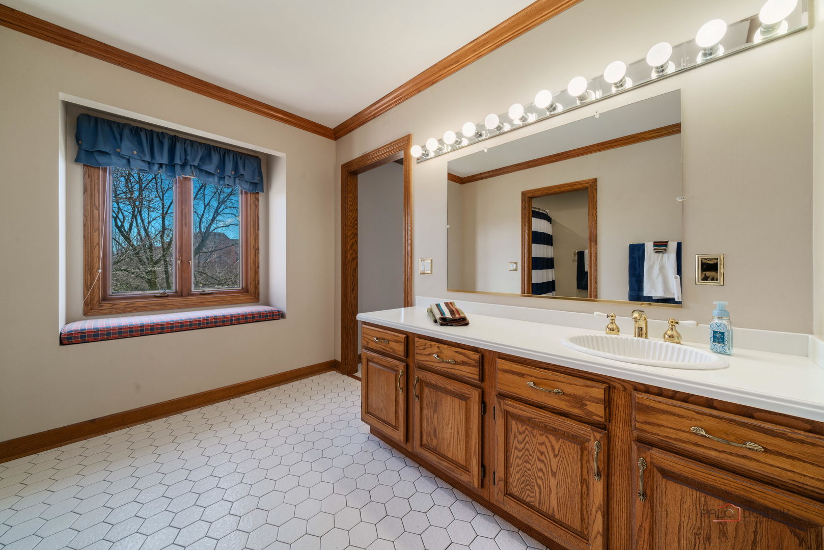 1330 Kurtis Lane, Lake Forest, IL 60045