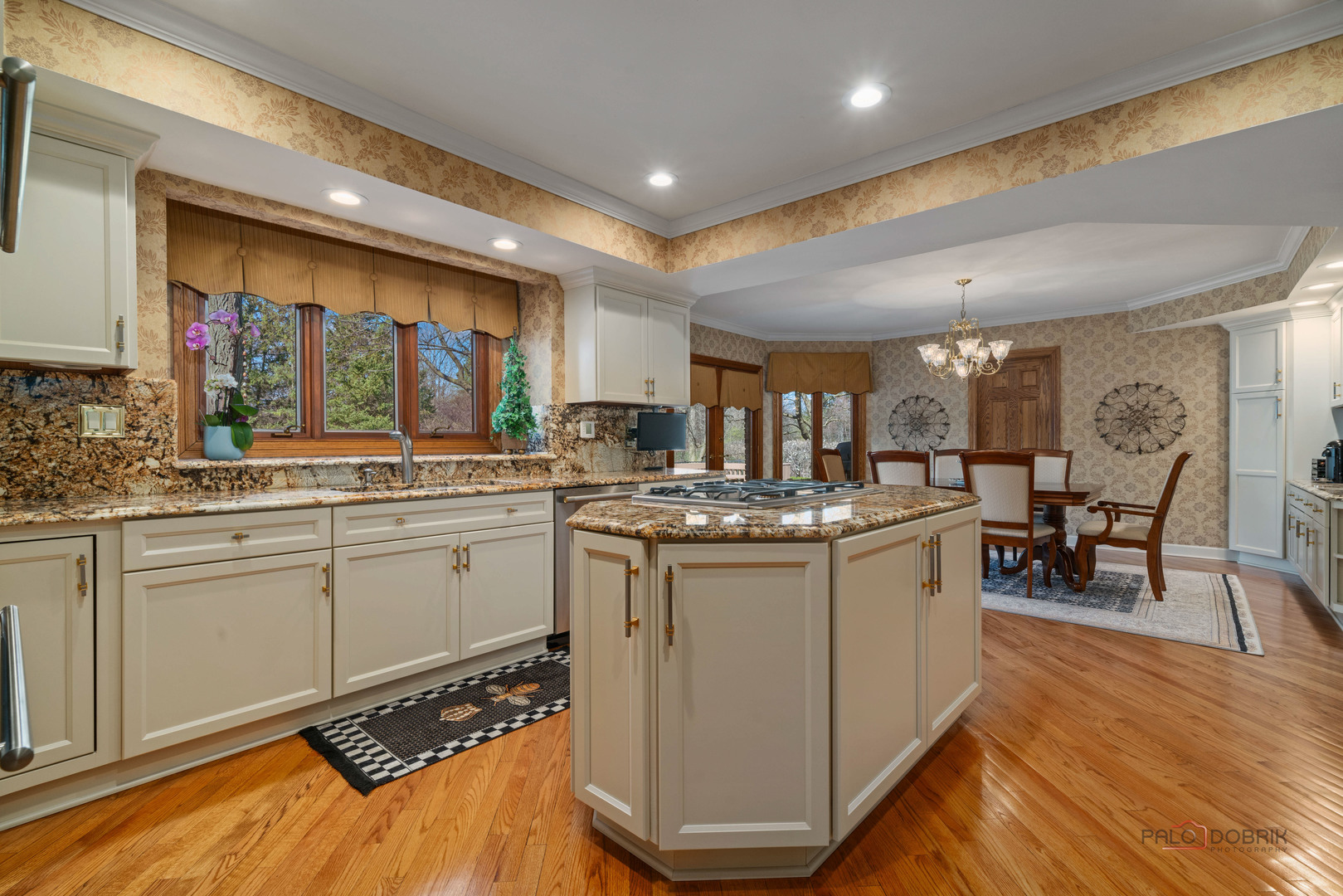 1330 Kurtis Lane, Lake Forest, IL 60045