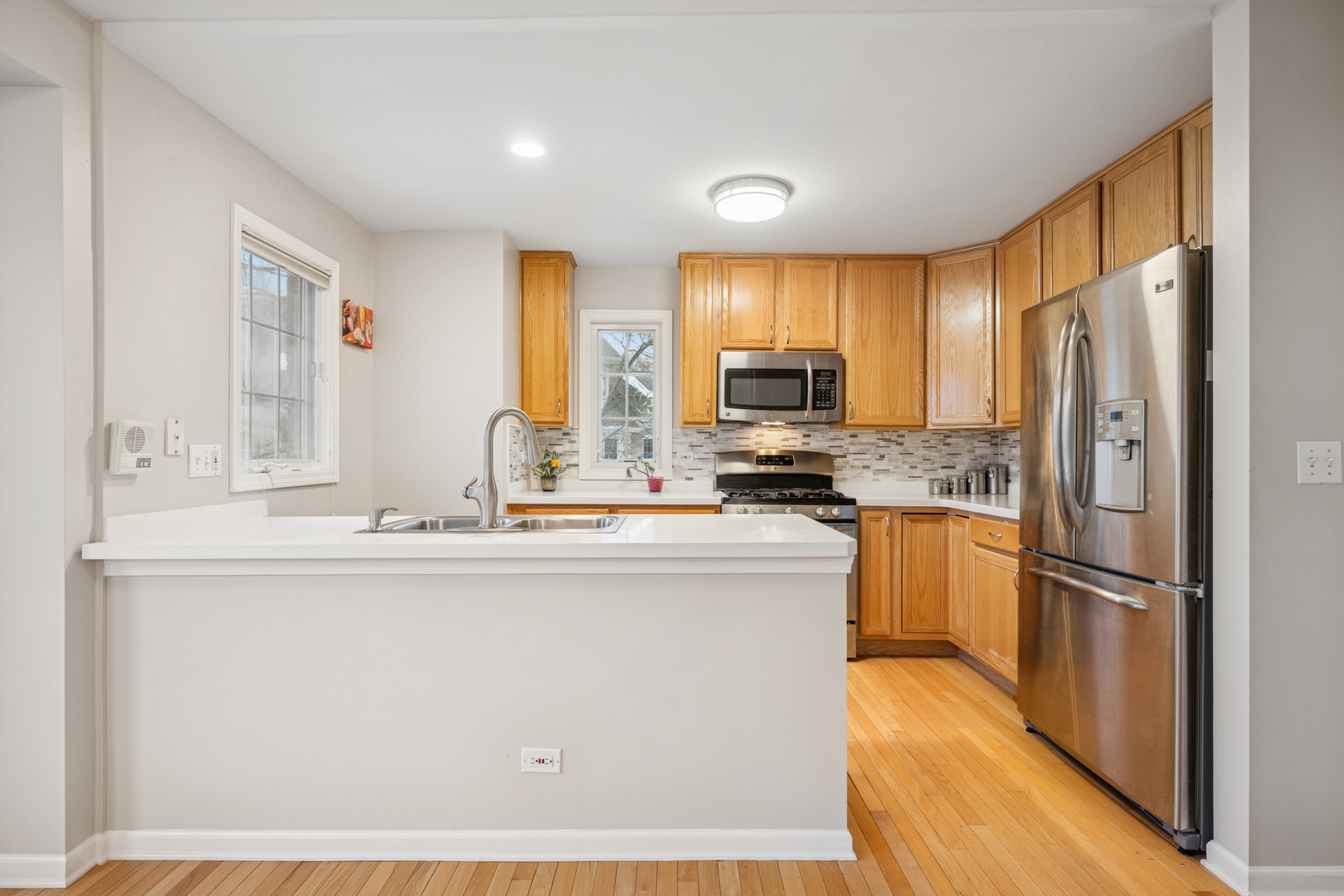 1053 N Glenview Court, Palatine, IL 60067