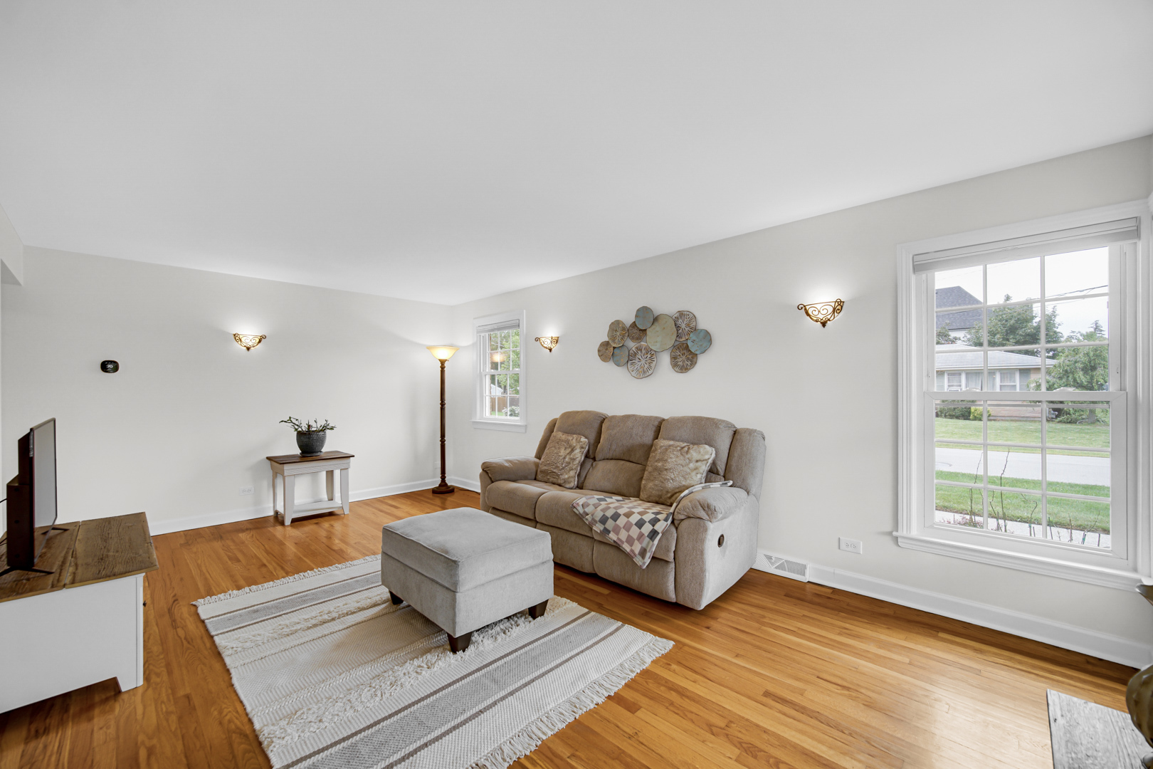 474 N Highview Avenue, Elmhurst, IL 60126