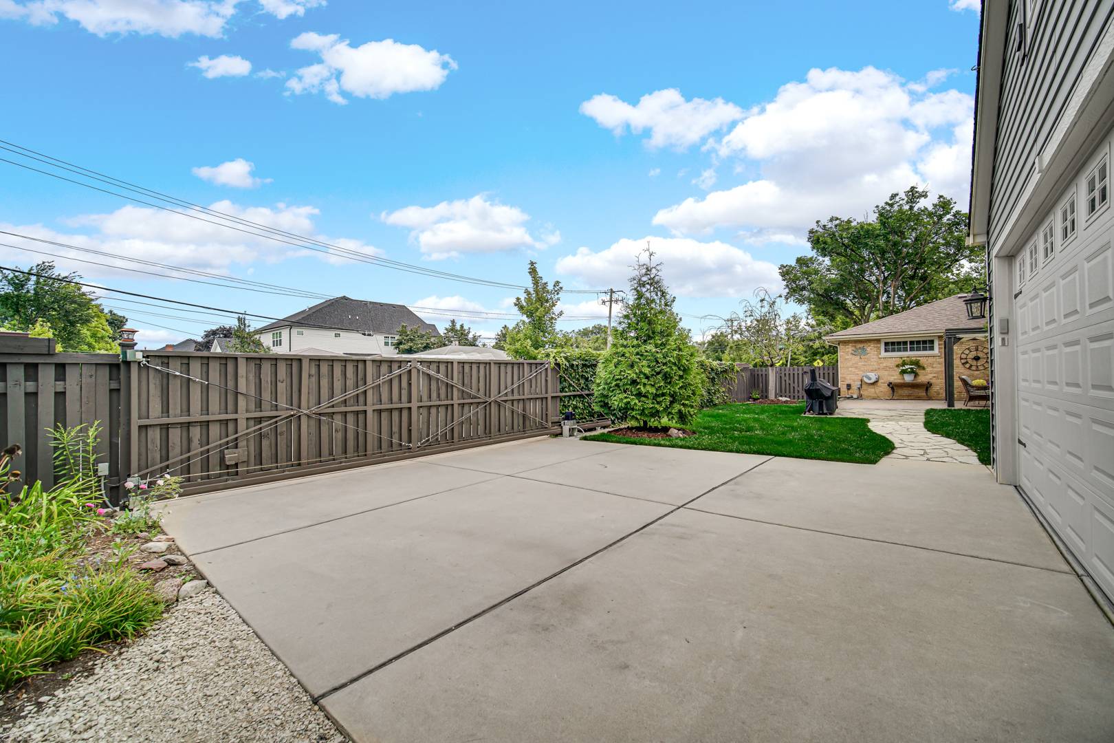 474 N Highview Avenue, Elmhurst, IL 60126