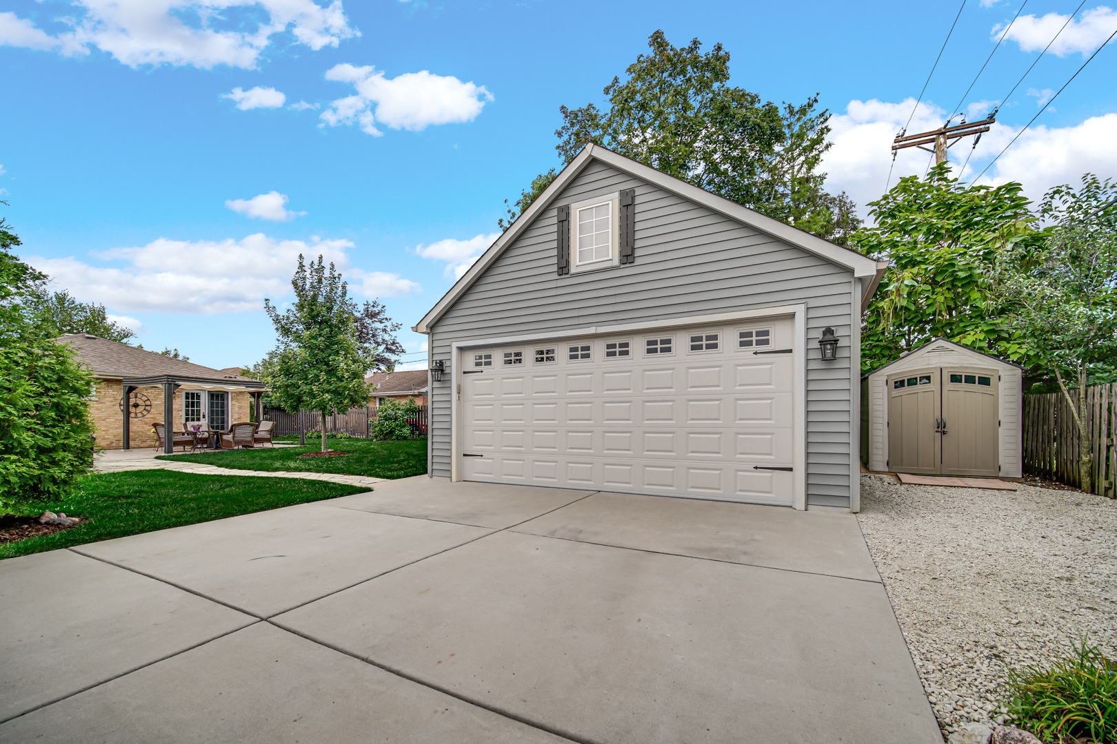 474 N Highview Avenue, Elmhurst, IL 60126