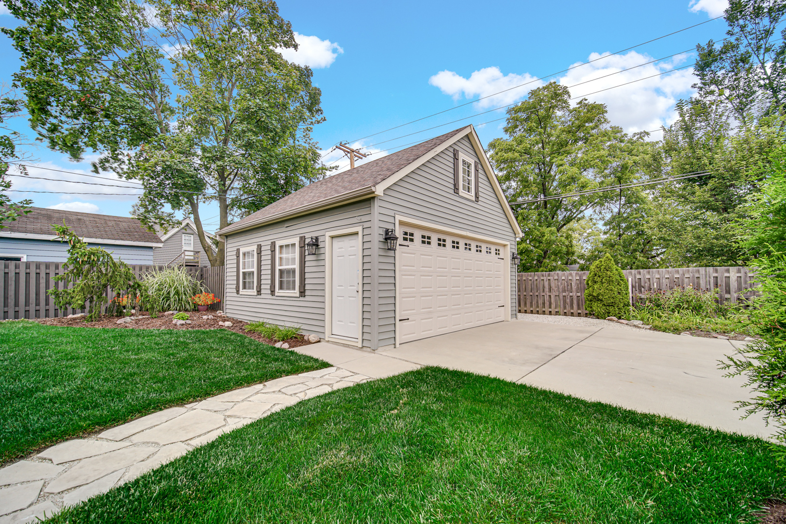 474 N Highview Avenue, Elmhurst, IL 60126