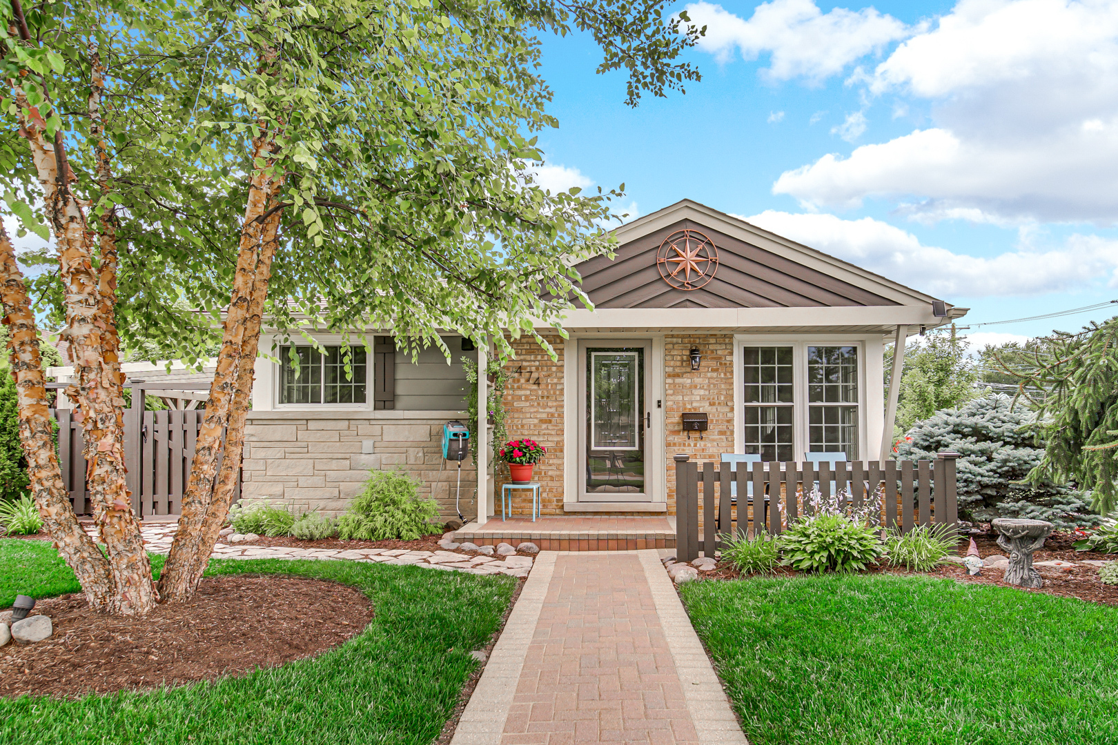 474 N Highview Avenue, Elmhurst, IL 60126
