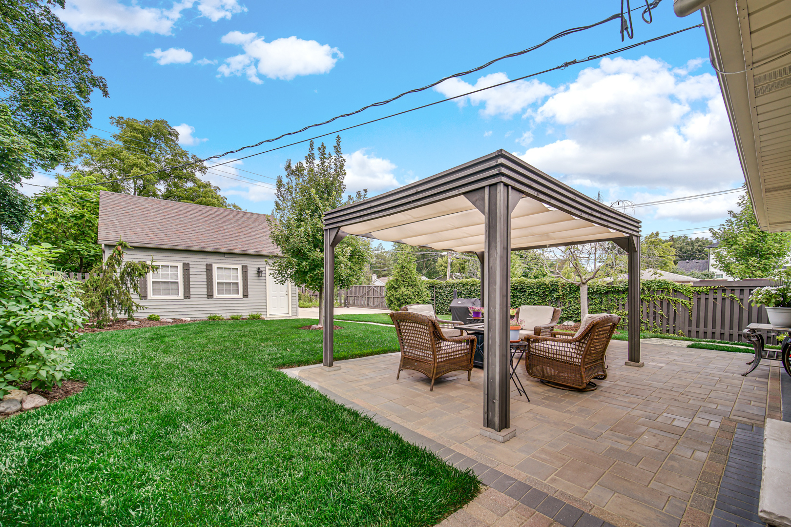 474 N Highview Avenue, Elmhurst, IL 60126