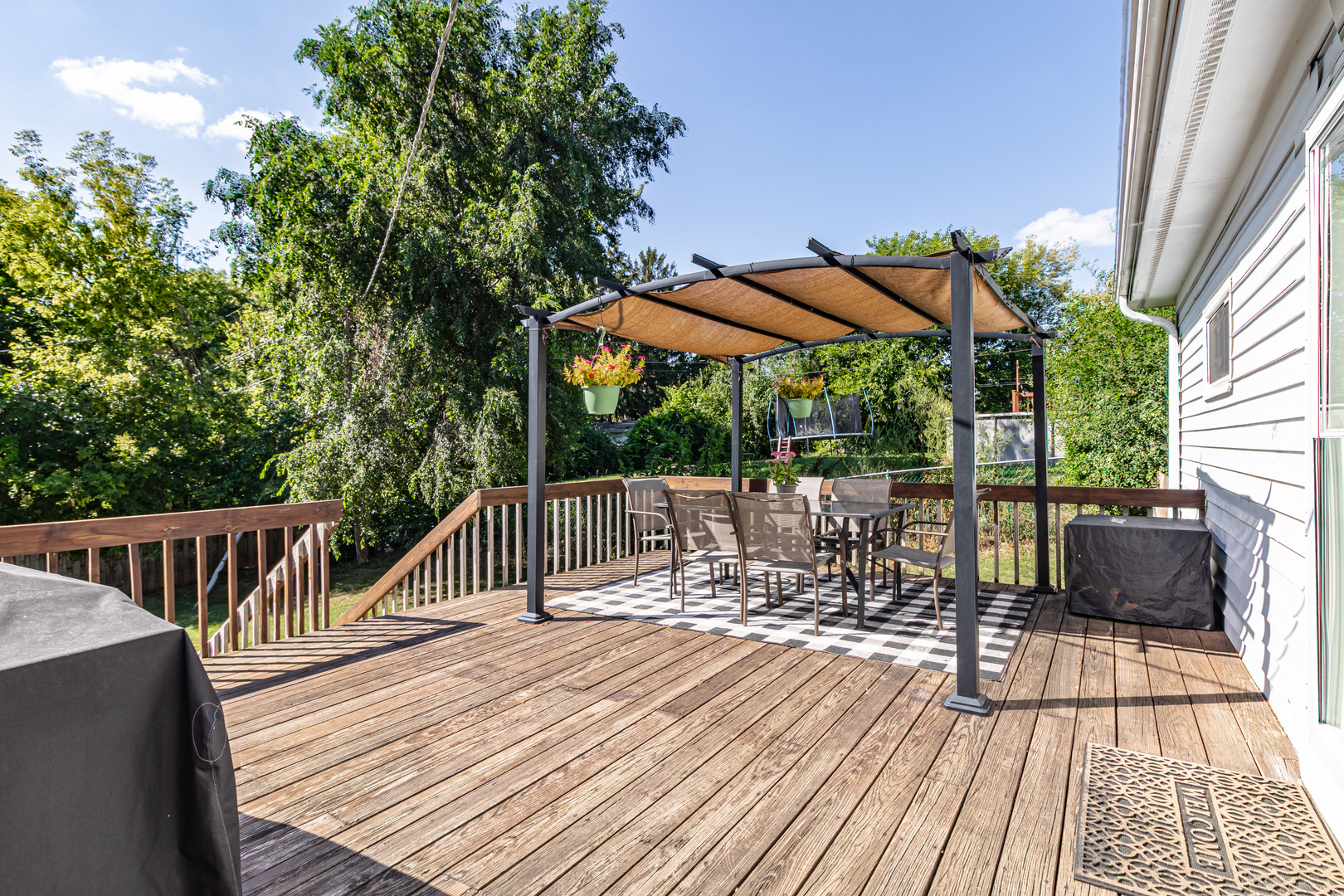 35060 N Hilldale Drive, Ingleside, IL 60041