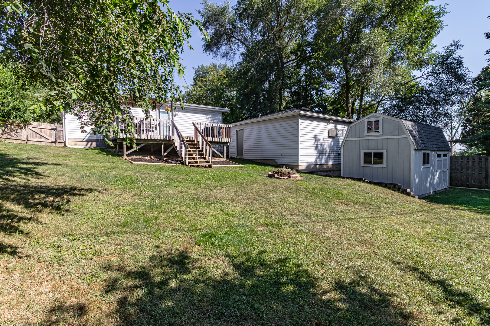 35060 N Hilldale Drive, Ingleside, IL 60041