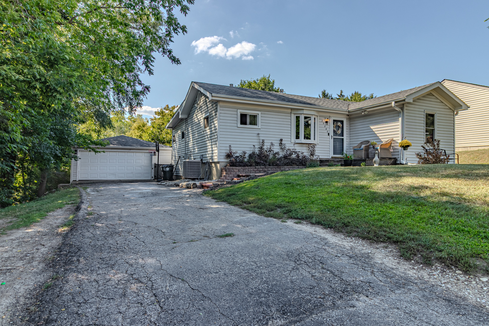 35060 N Hilldale Drive, Ingleside, IL 60041