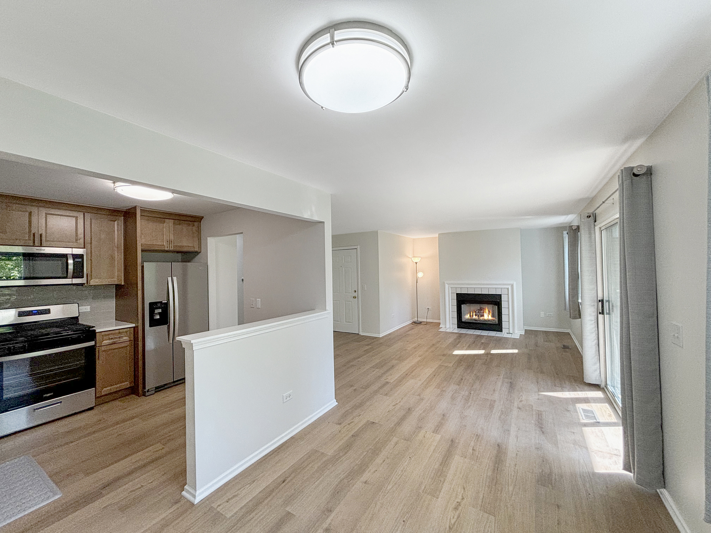 71 Larch Court #B, Schaumburg, IL 60193