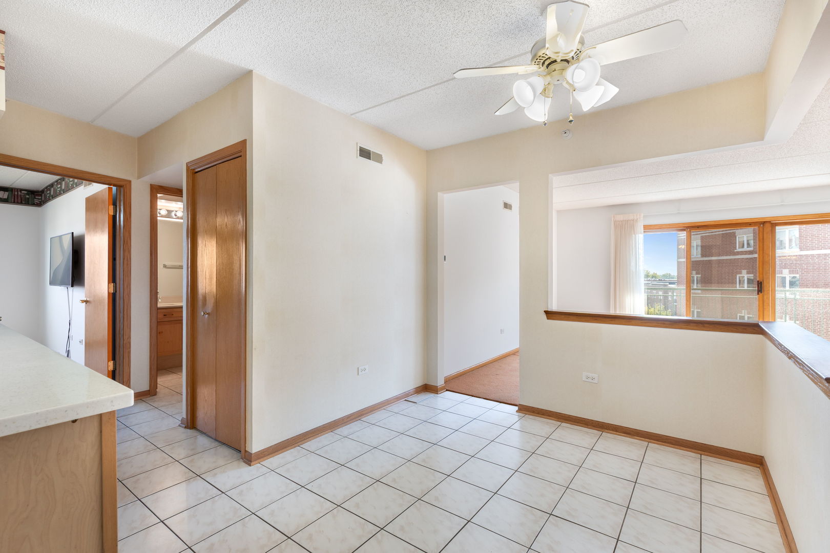 675 Pearson Street #710, Des Plaines, IL 60016