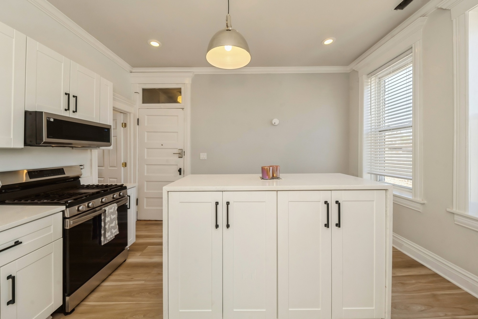 2515 W Augusta Boulevard #3S, Chicago, IL 60622