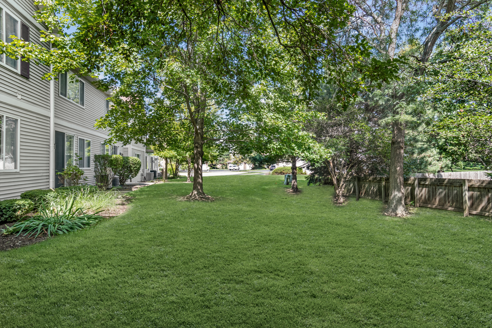 2016 Fulham Drive #2016, Naperville, IL 60564