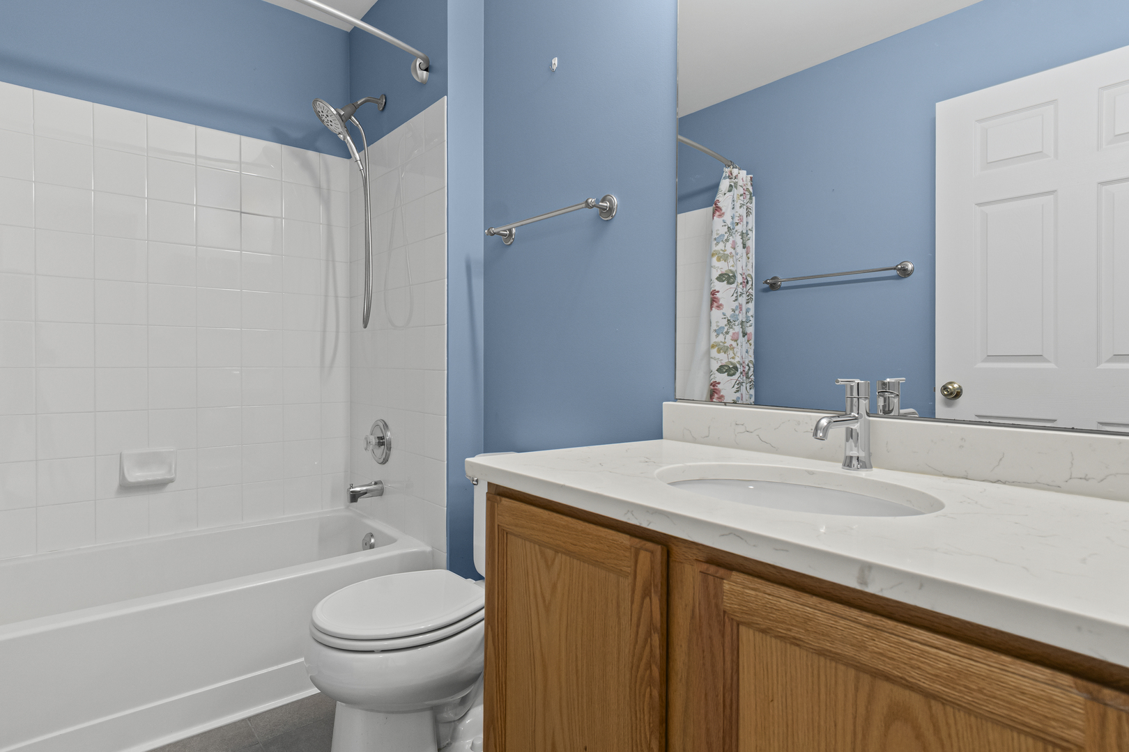 2016 Fulham Drive #2016, Naperville, IL 60564