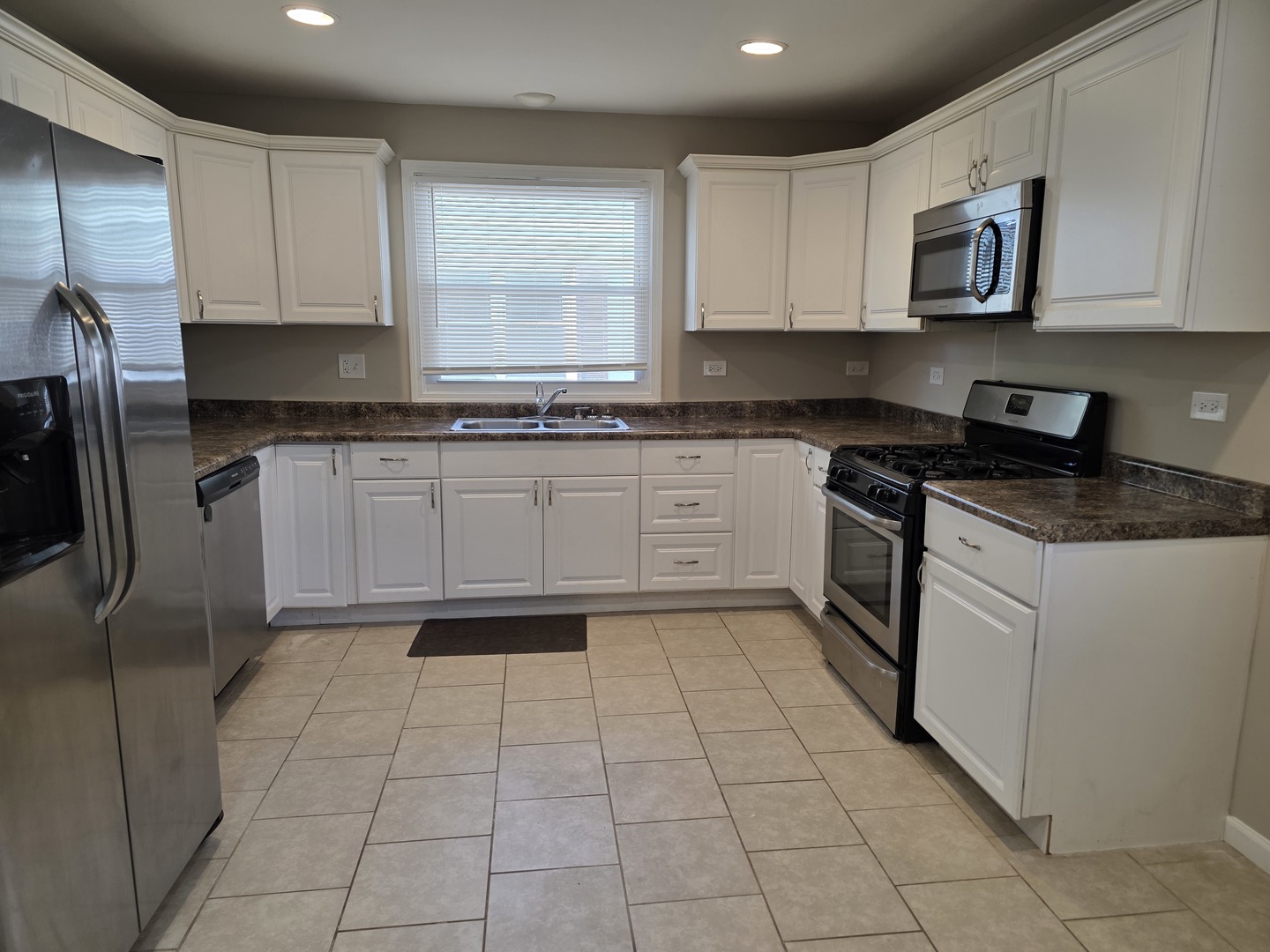 1818 S 4th Place, St. Charles, IL 60174