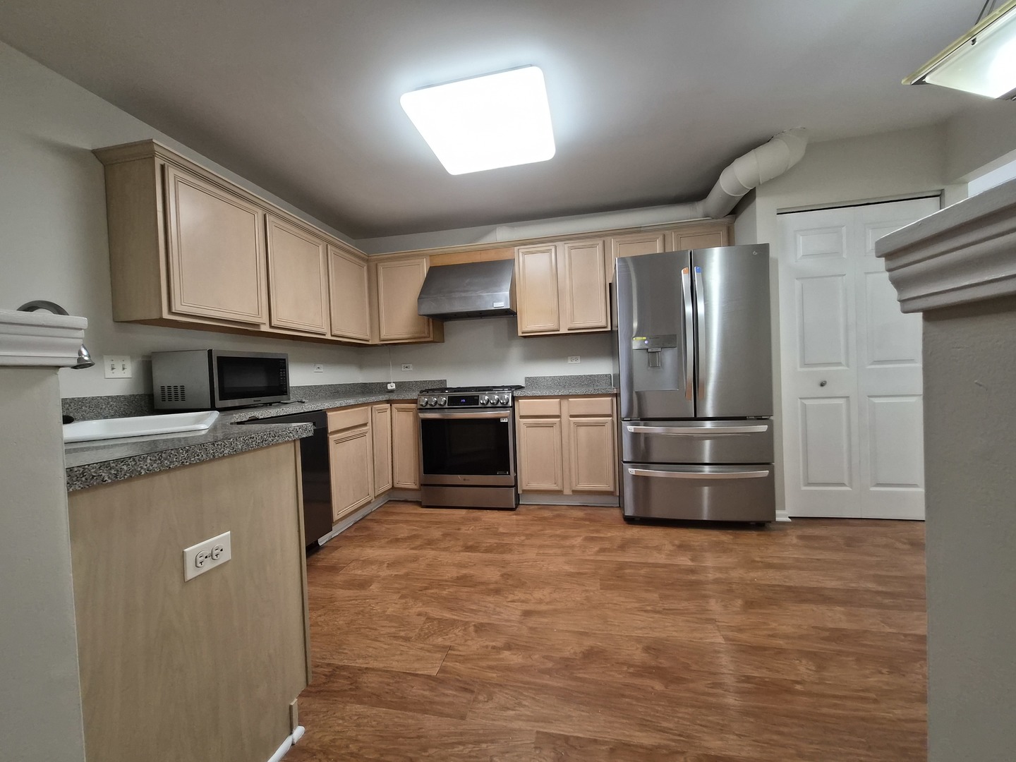 3064 SERENITY Lane #3064, Naperville, IL 60564