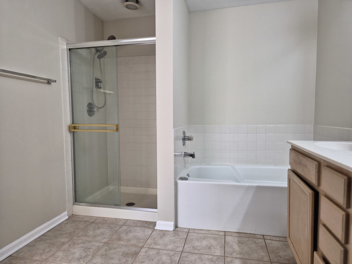 3064 SERENITY Lane #3064, Naperville, IL 60564