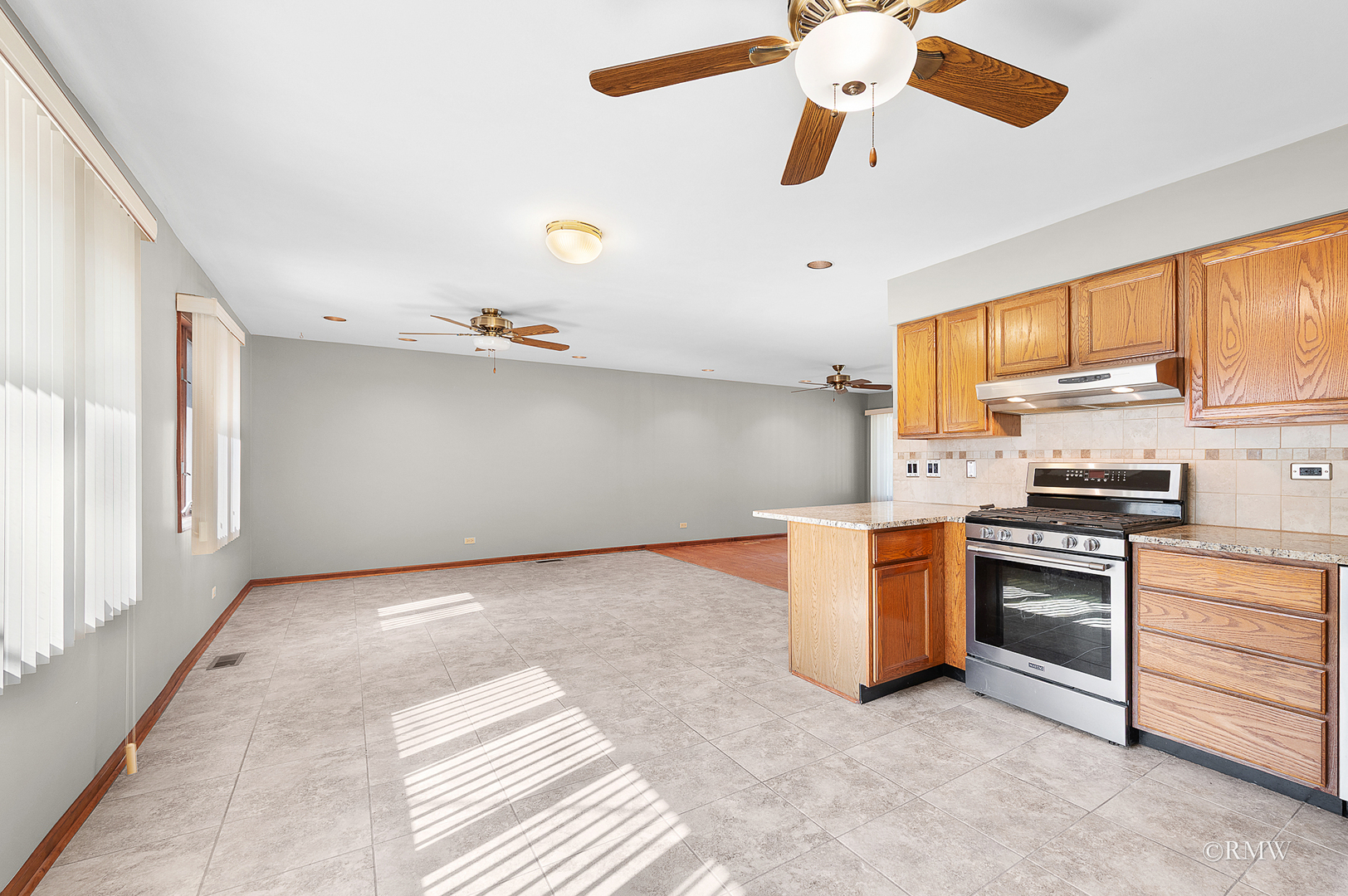 365 Washington Boulevard, Hoffman Estates, IL 60169