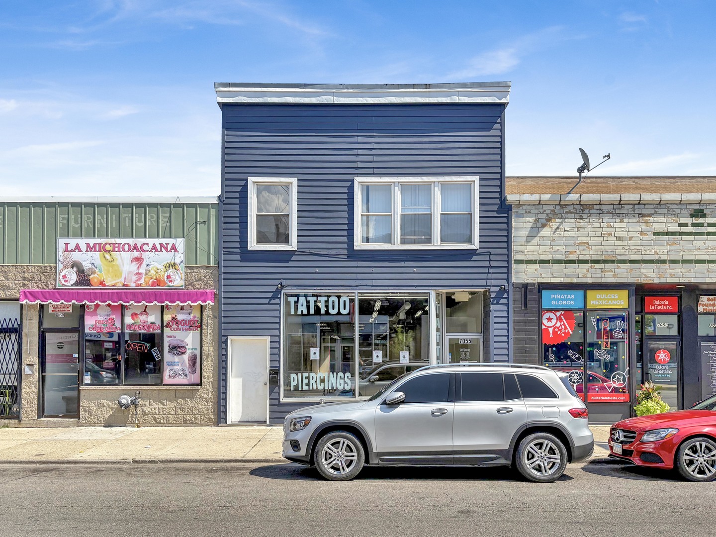 7055 N Clark Street, Chicago, IL 60626