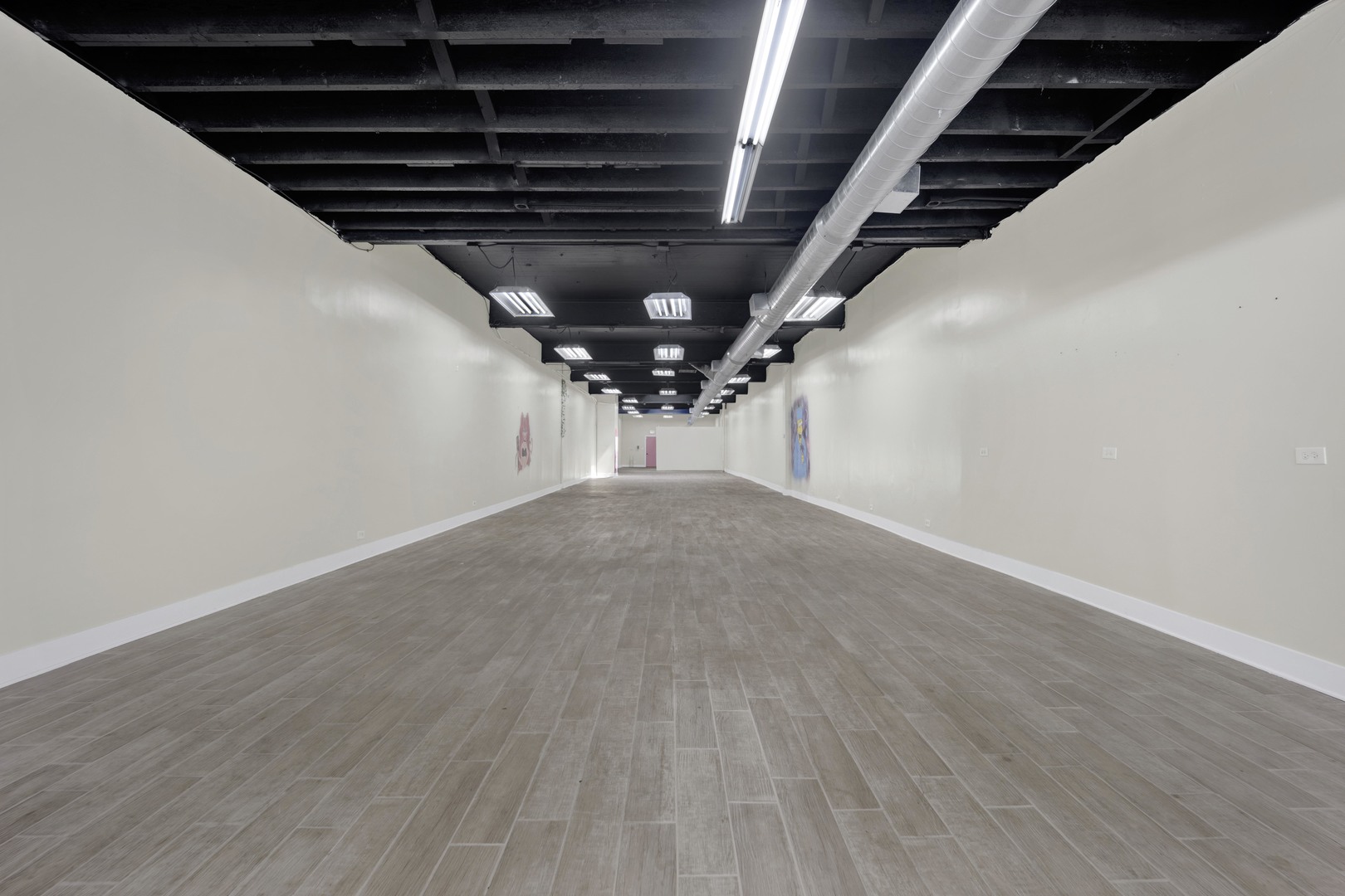 7055 N Clark Street, Chicago, IL 60626