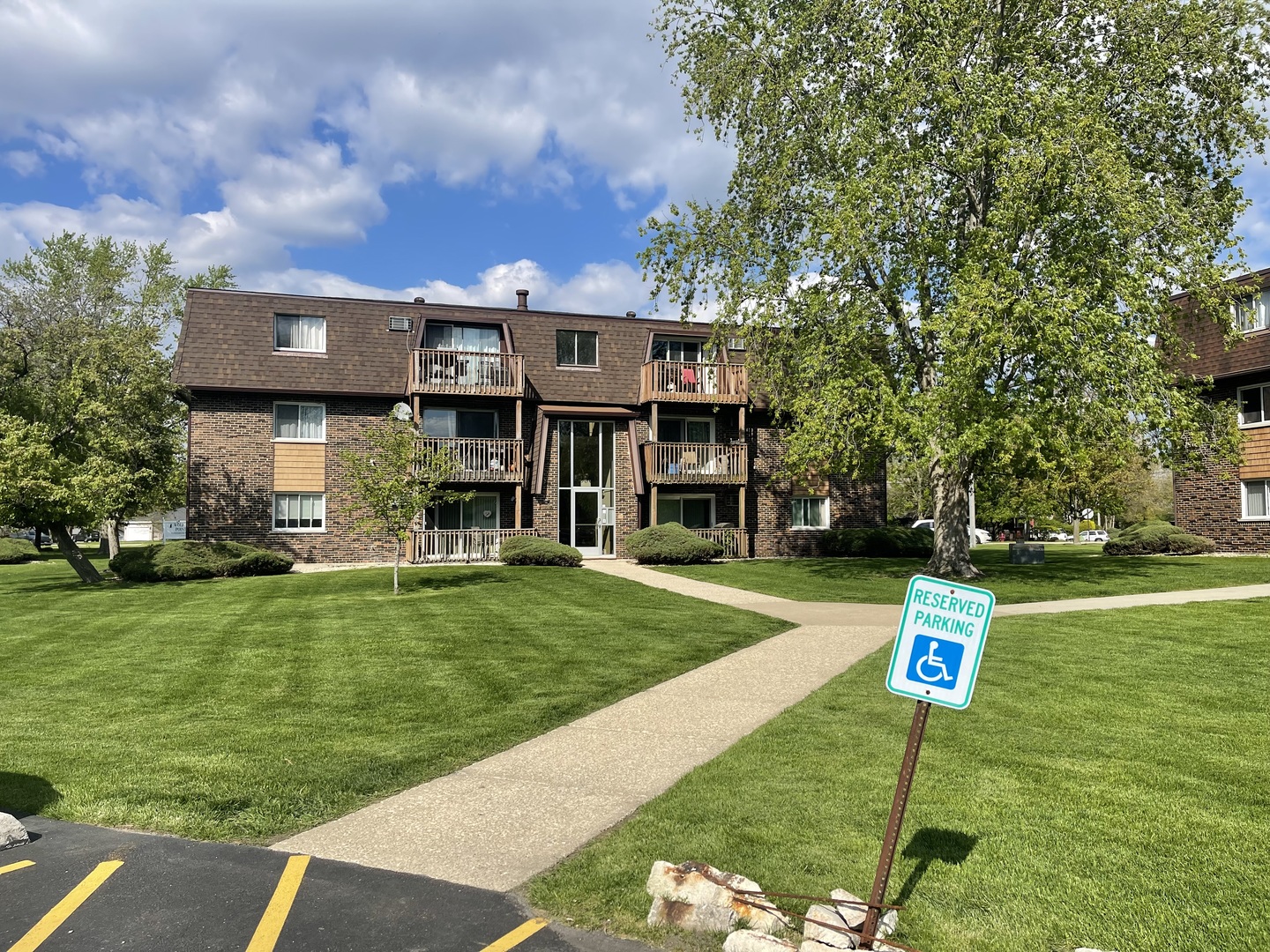 19380 Wolf Road #5, Mokena, IL 60448