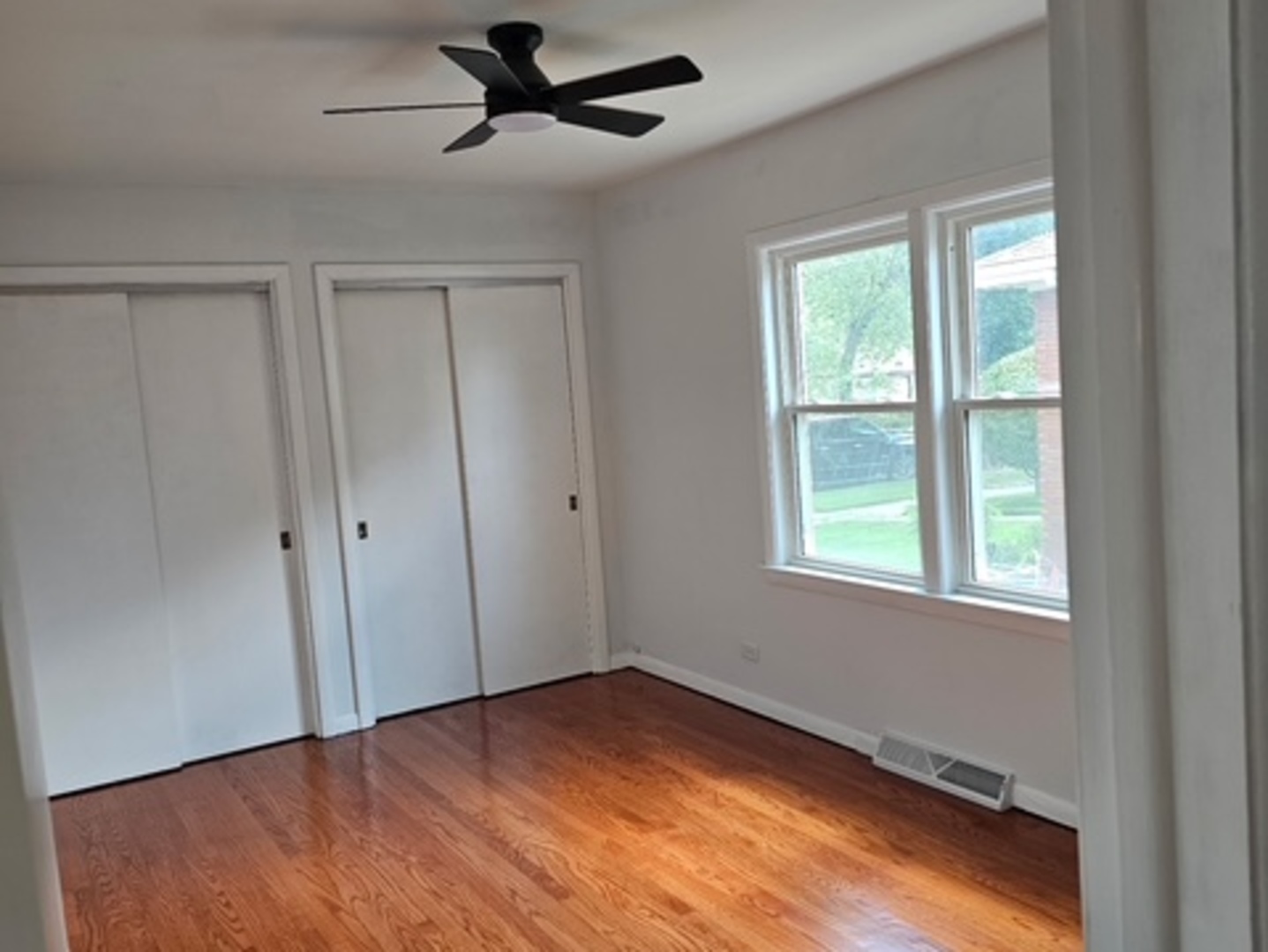 11834 S Campbell Avenue, Chicago, IL 60655
