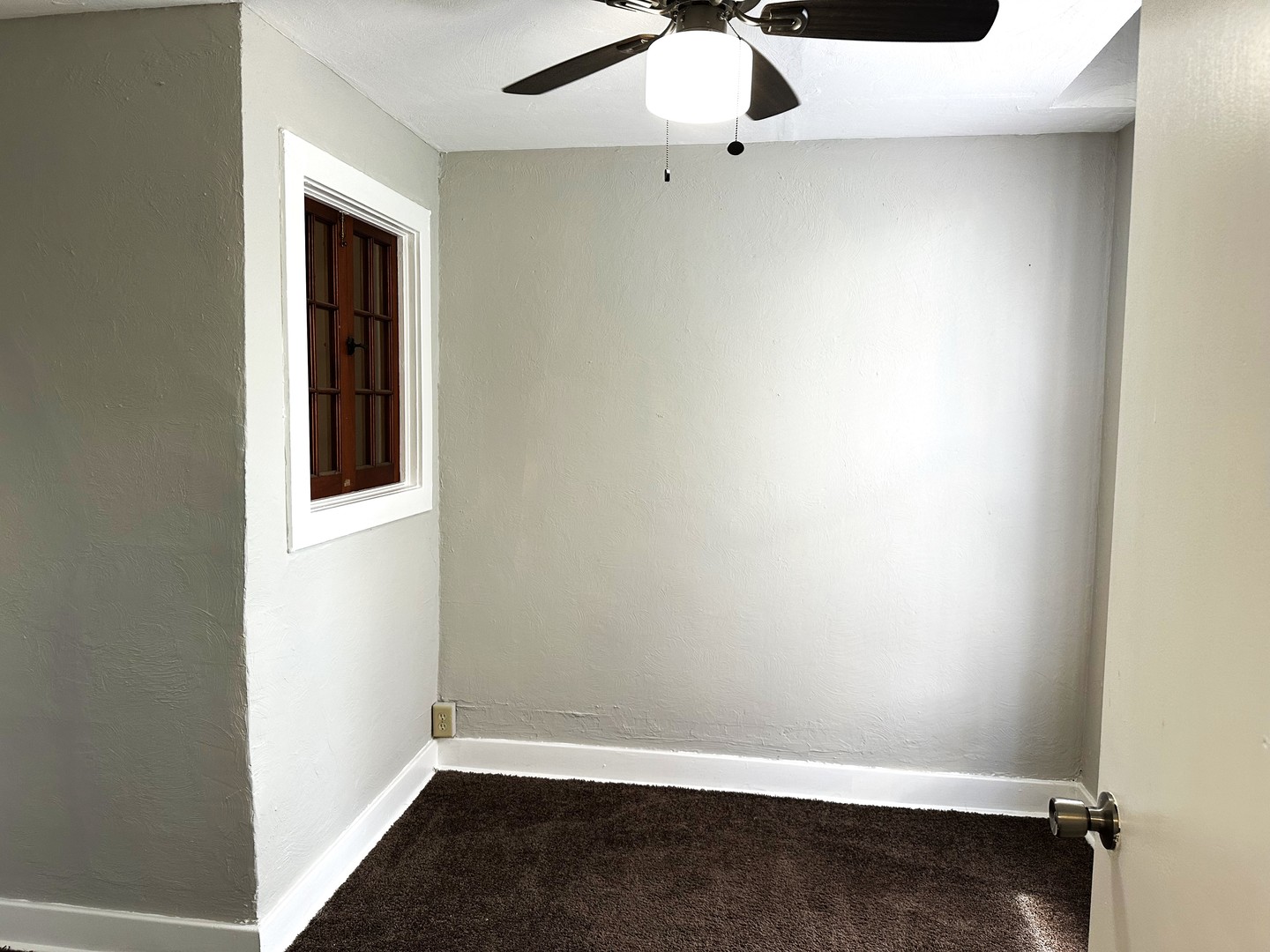 312 Fulton Street #2ndFL, Elgin, IL 60120