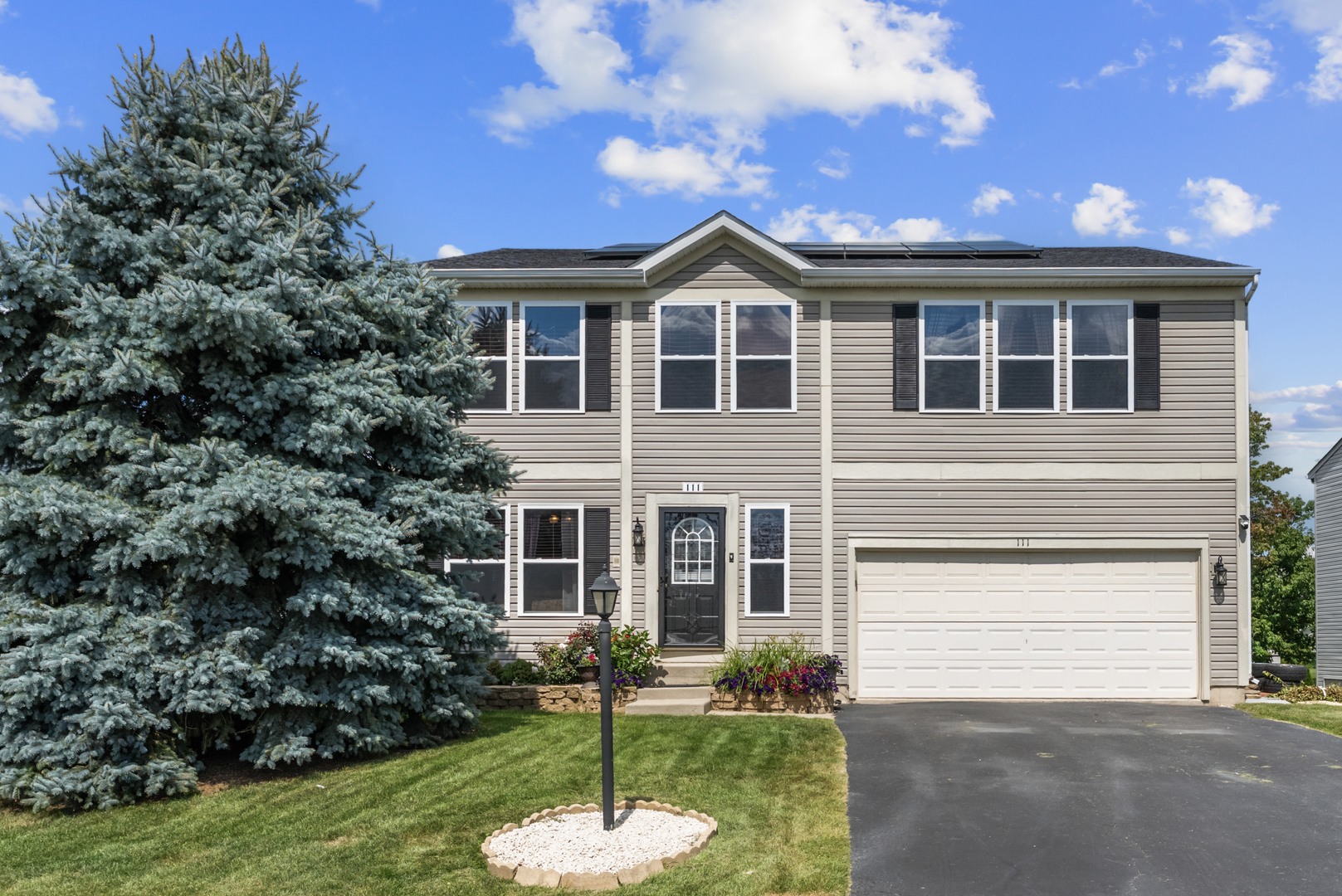 111 EVERGREEN Drive, Kirkland, IL 60146