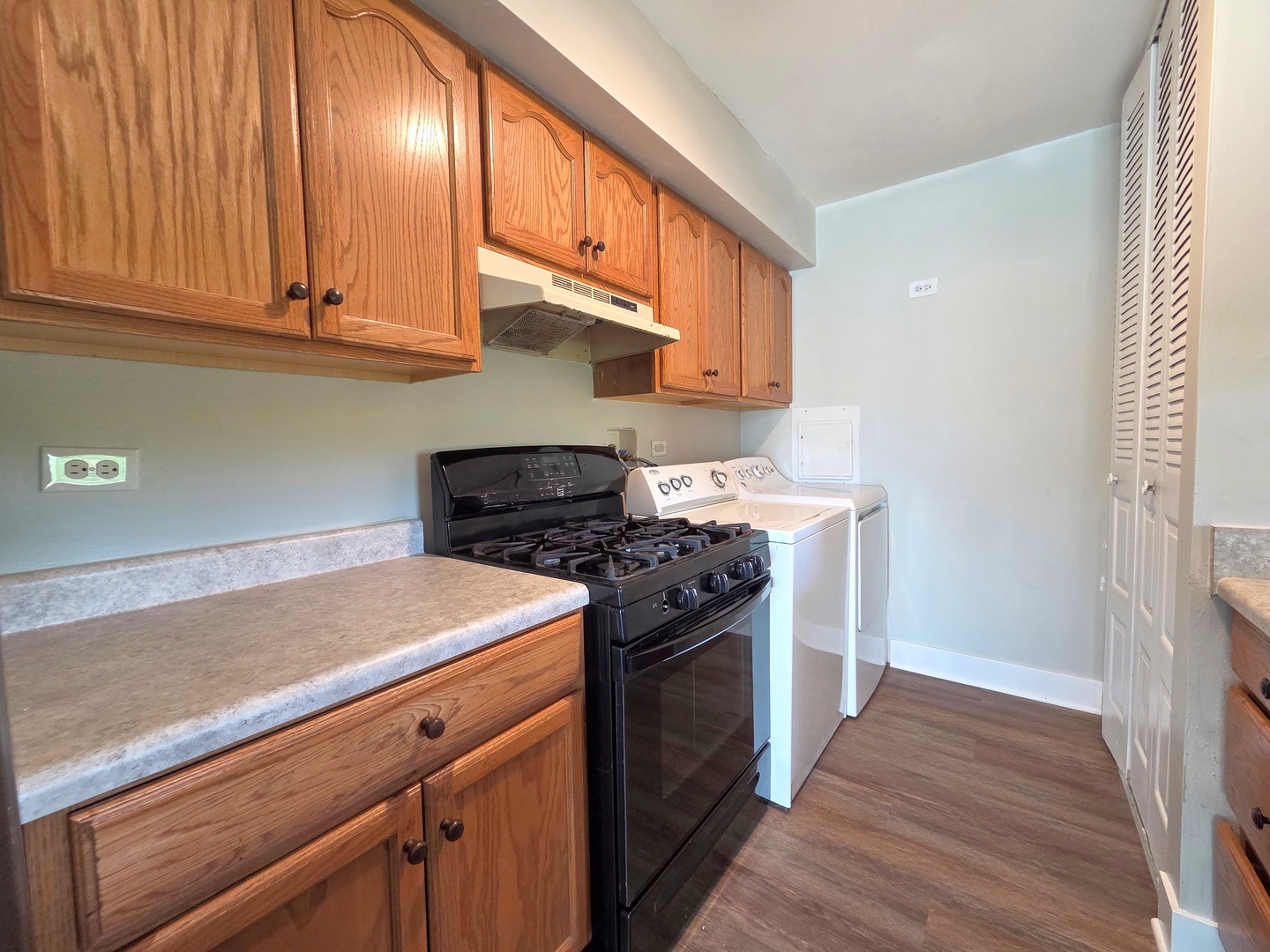 1672 Cornell Drive, Hoffman Estates, IL 60169