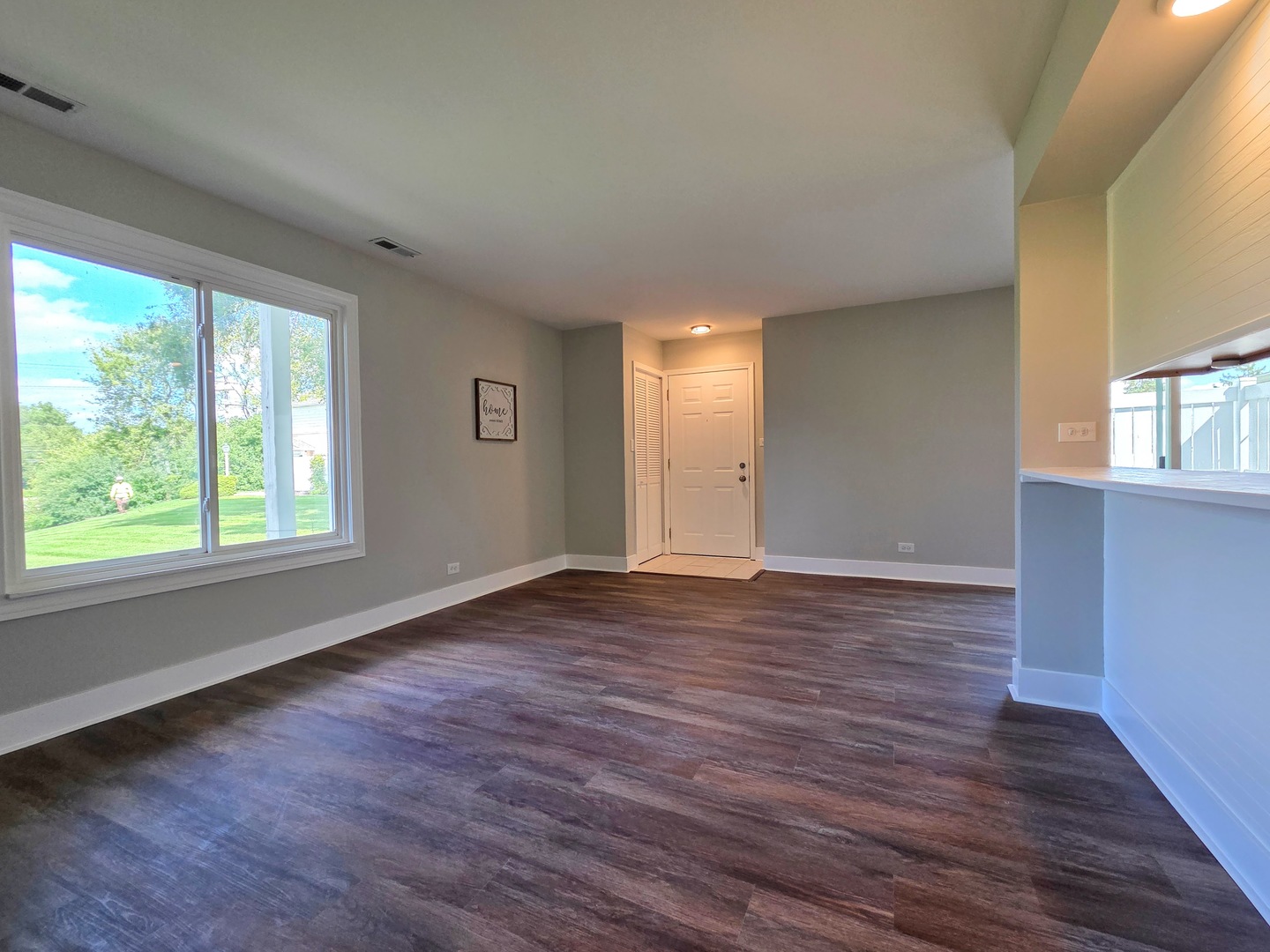 1672 Cornell Drive, Hoffman Estates, IL 60169
