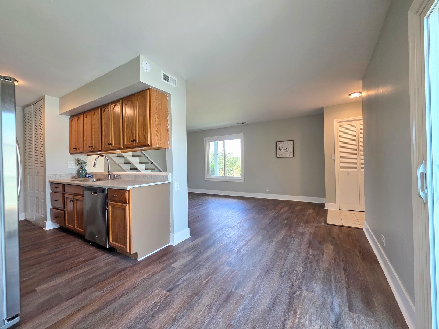 1672 Cornell Drive, Hoffman Estates, IL 60169