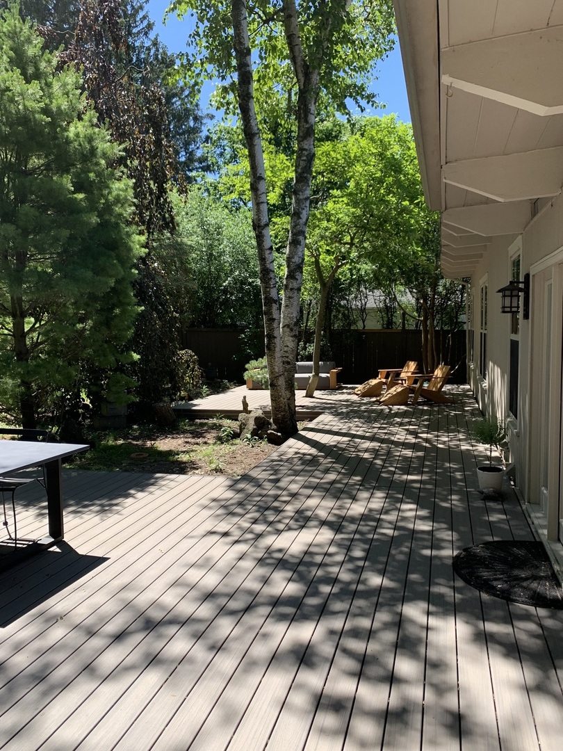 743 Dundee Avenue, Barrington, IL 60010