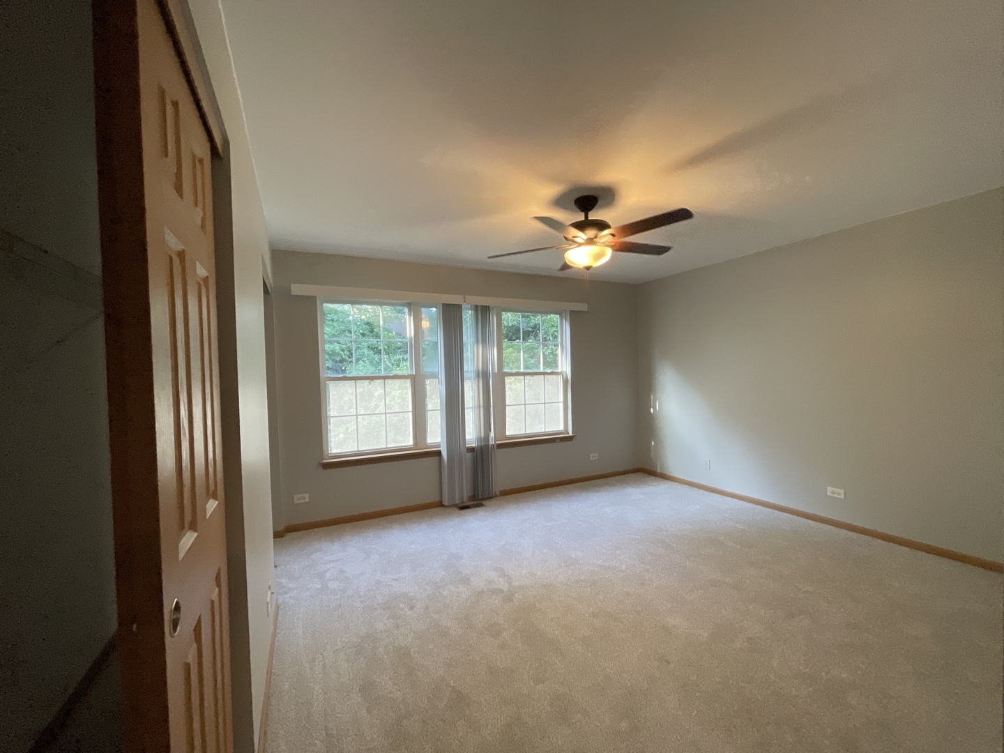 1207 Brookdale Drive, Carpentersville, IL 60110
