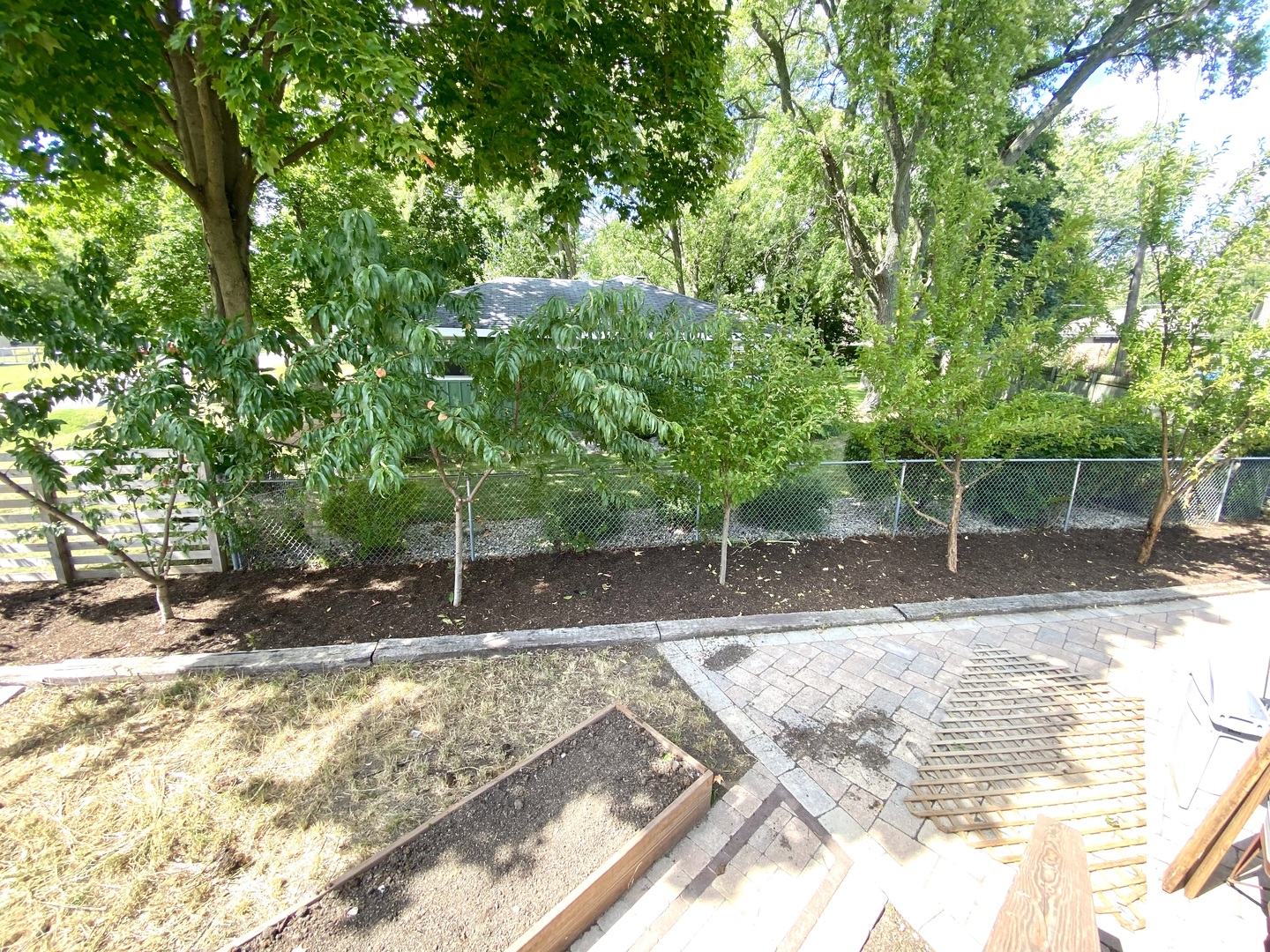54 Hickory Drive, Lindenhurst, IL 60046