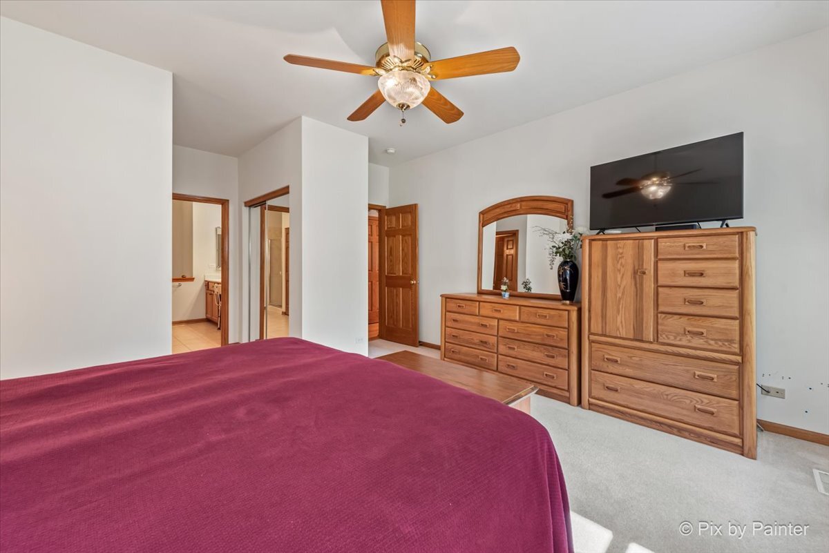 4051 Willow View Drive, Lake In The Hills, IL 60156