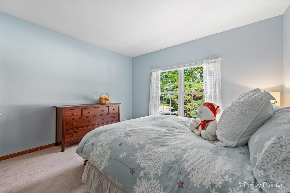 4051 Willow View Drive, Lake In The Hills, IL 60156