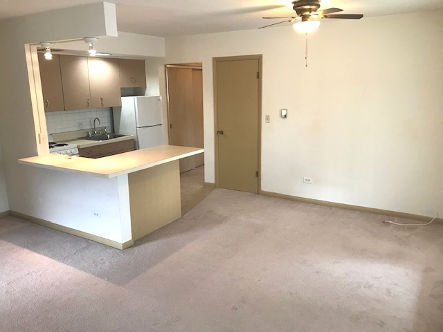 725 BUSSE Highway #6, Park Ridge, IL 60068