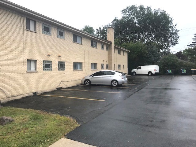 725 BUSSE Highway #6, Park Ridge, IL 60068