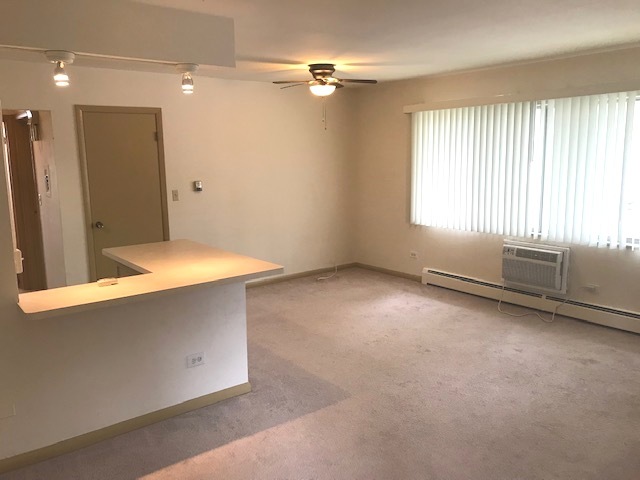 725 BUSSE Highway #6, Park Ridge, IL 60068