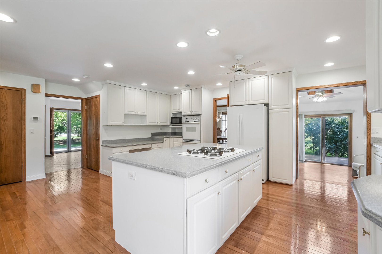 1481 Thor Drive, Inverness, IL 60067