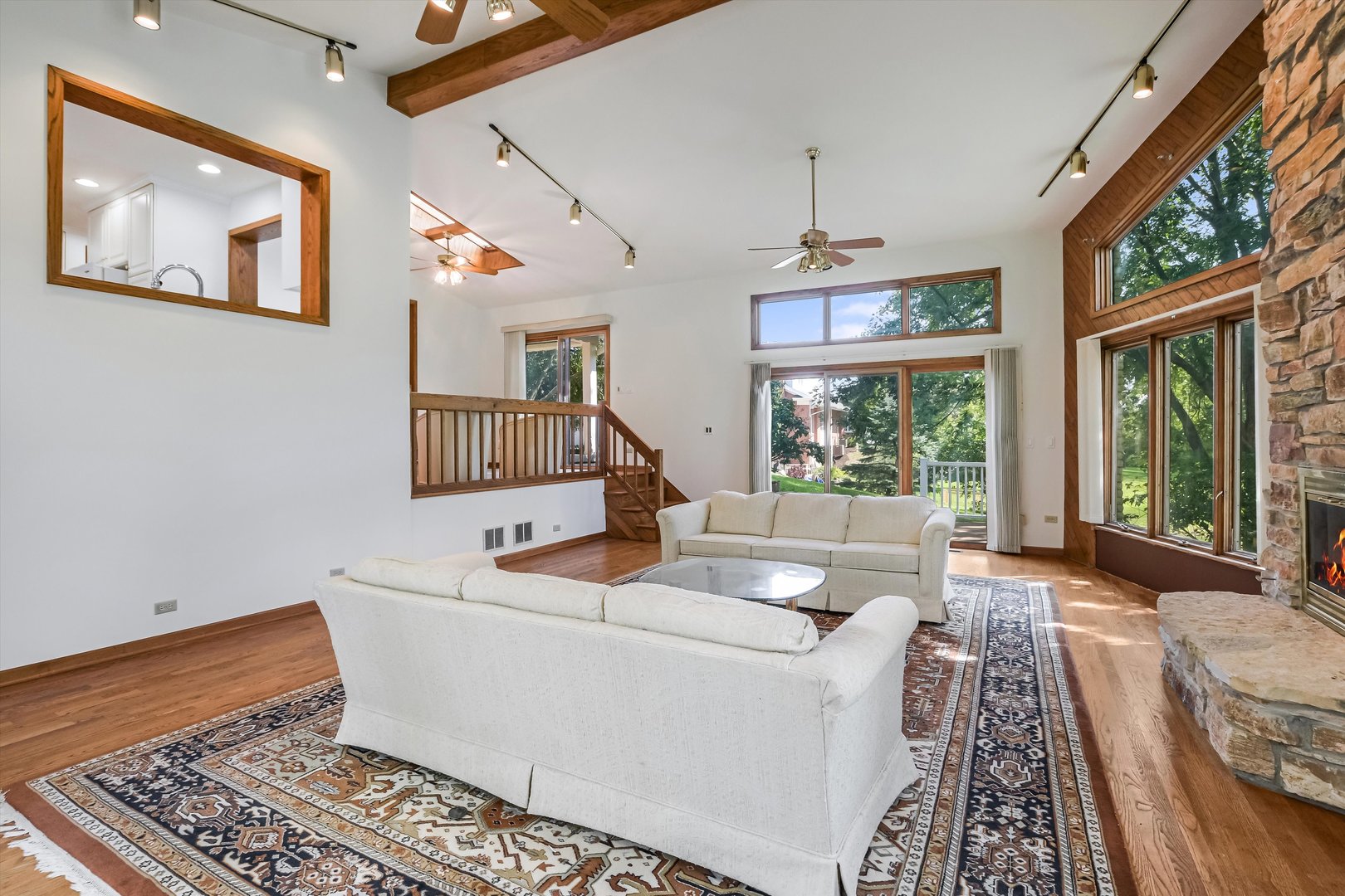 1481 Thor Drive, Inverness, IL 60067