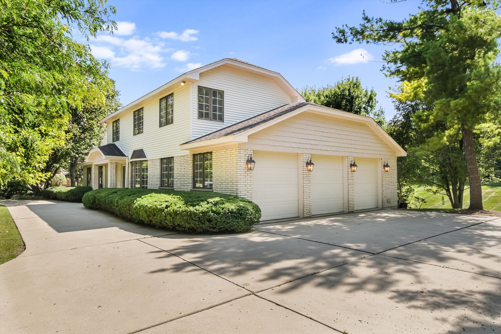 1481 Thor Drive, Inverness, IL 60067