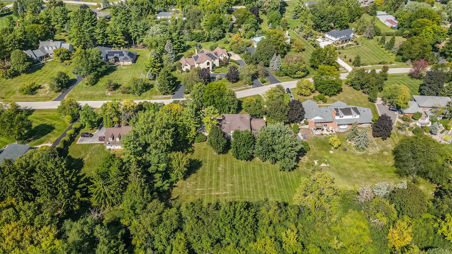 1481 Thor Drive, Inverness, IL 60067