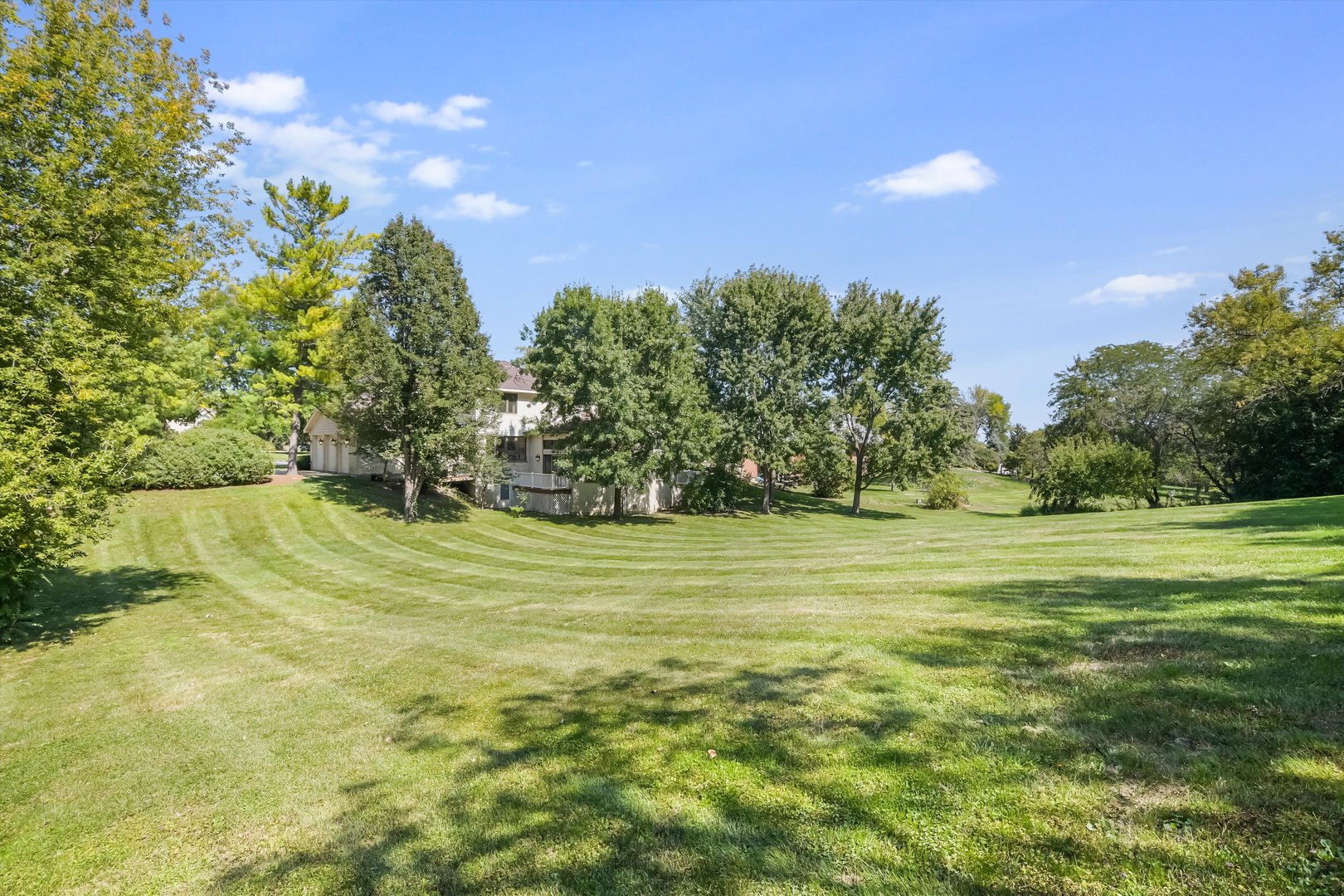 1481 Thor Drive, Inverness, IL 60067